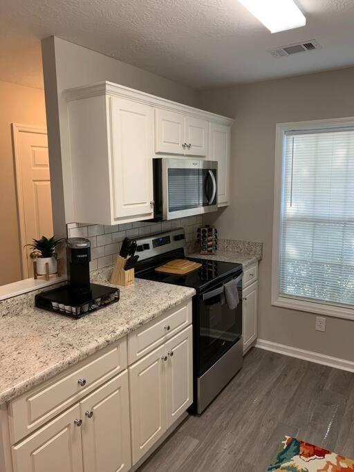 Comfy, Stylish Townhome Near I-20! Огаста Екстер'єр фото